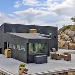 Feriehus 4 Bedroom Beautiful Home In Lyngdal Lyngdal