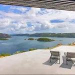 Feriehus 4 Bedroom Beautiful Home In Lyngdal *