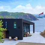 4 Bedroom Beautiful Home In Lyngdal