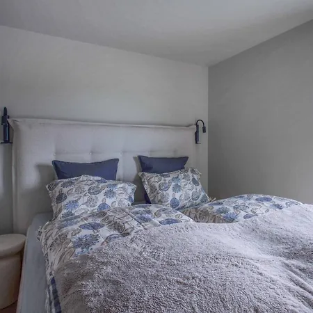 Stunning In With Kitchen Casa de Férias