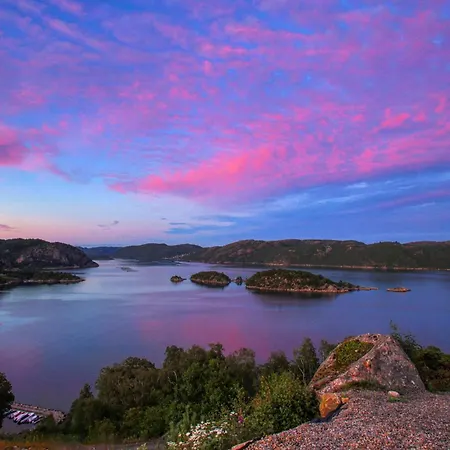 Semesterbostad Stunning In With Kitchen