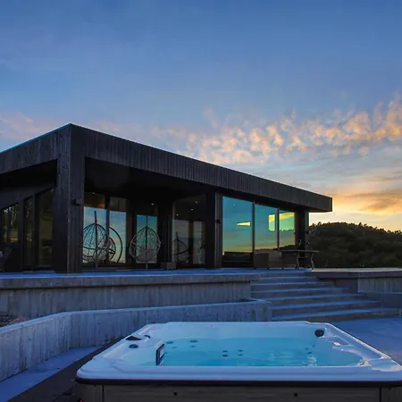 Stunning In With Kitchen