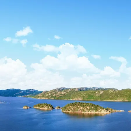 Casa de Férias Stunning In With Kitchen