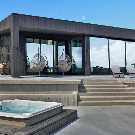 Casa de Férias Stunning In With Kitchen Lyngdal