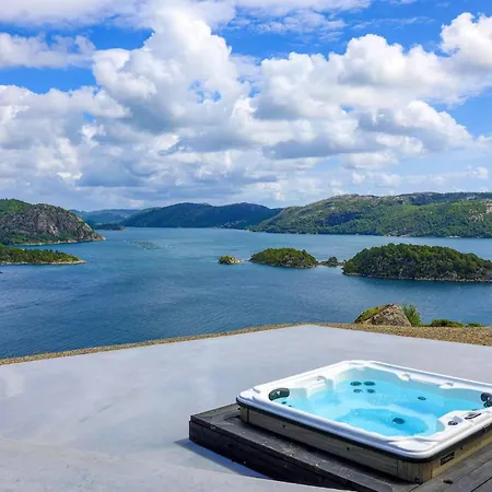 4 Bedroom Beautiful In * Lyngdal